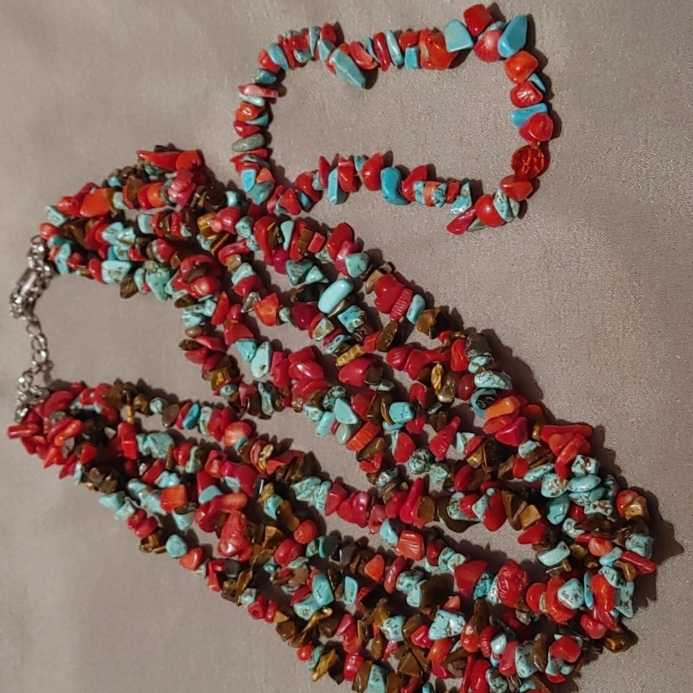 5 strand necklace with matching single strand stretch bracelet